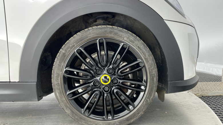 MINI Hatchback 135kW Cooper S Level 2 33kWh 3dr Auto Electric Hatchback